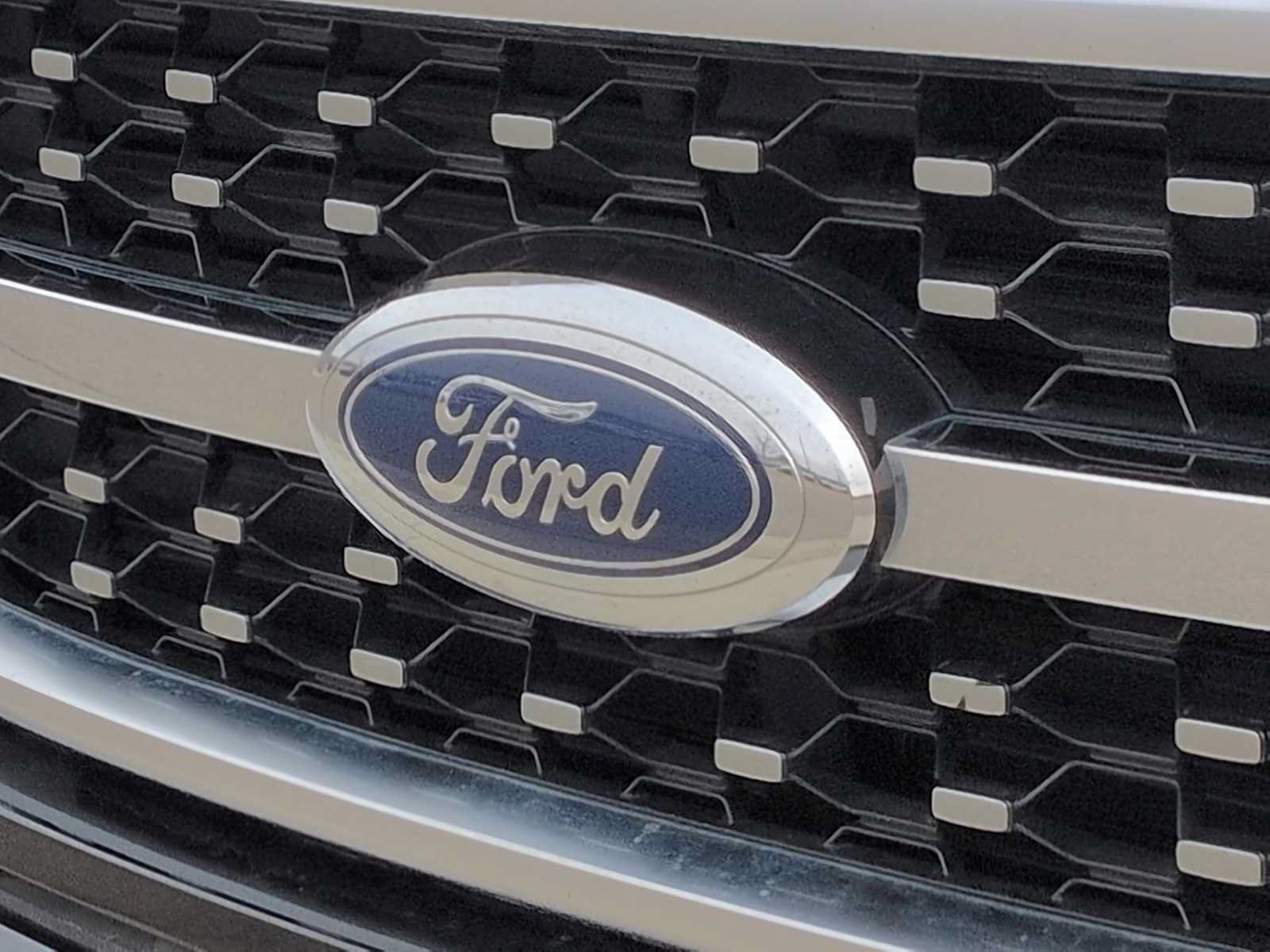 Certified 2023 Ford F150 Platinum AWD/4WD image 11