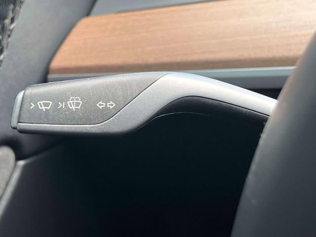 Used 2022 Tesla Model Y Performance image 31