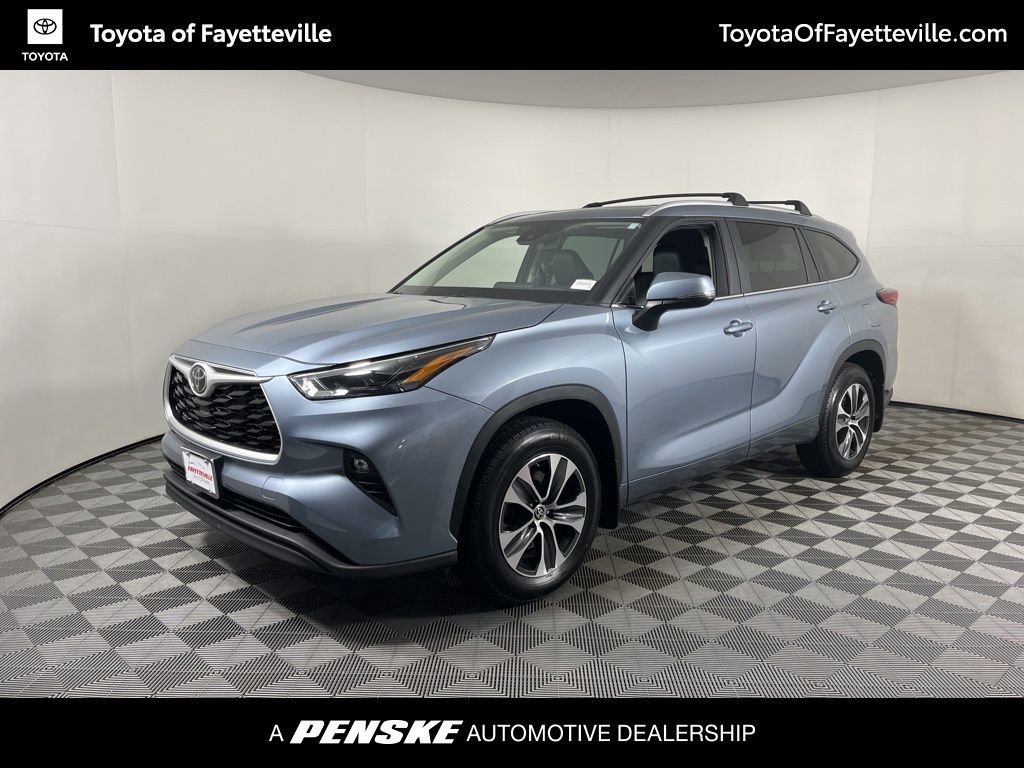 Used 2023 Toyota Highlander XLE