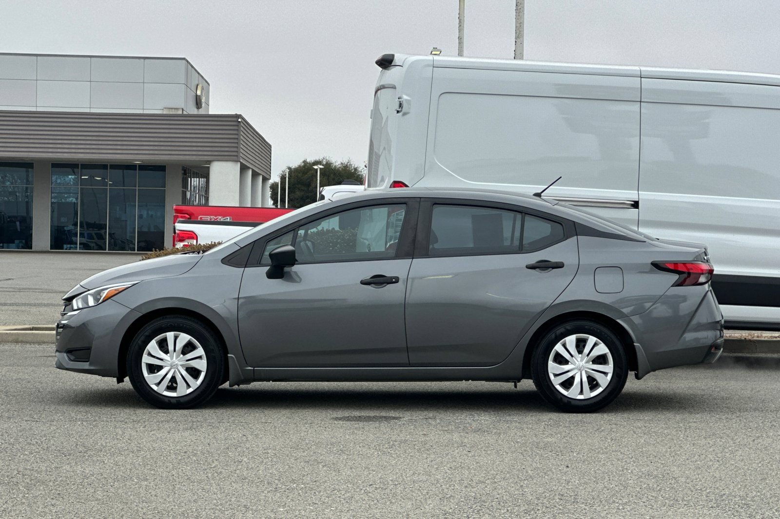 Used 2024 Nissan Versa S FWD image 7