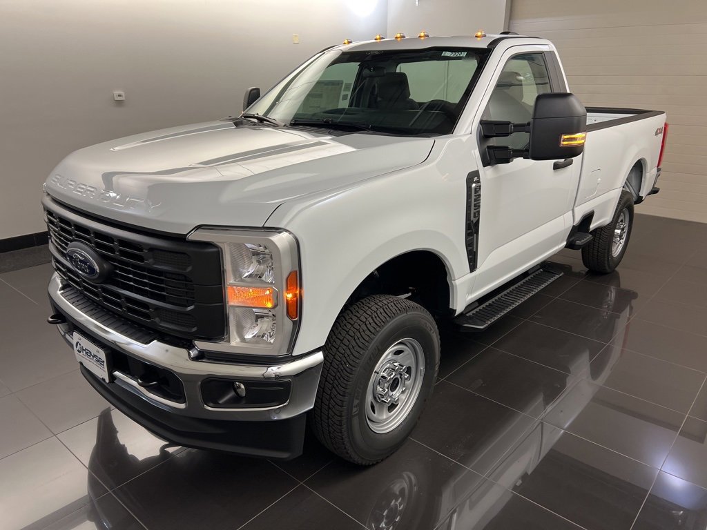 New 2026 Ford F250 XL w/ XL Chrome Package image 3