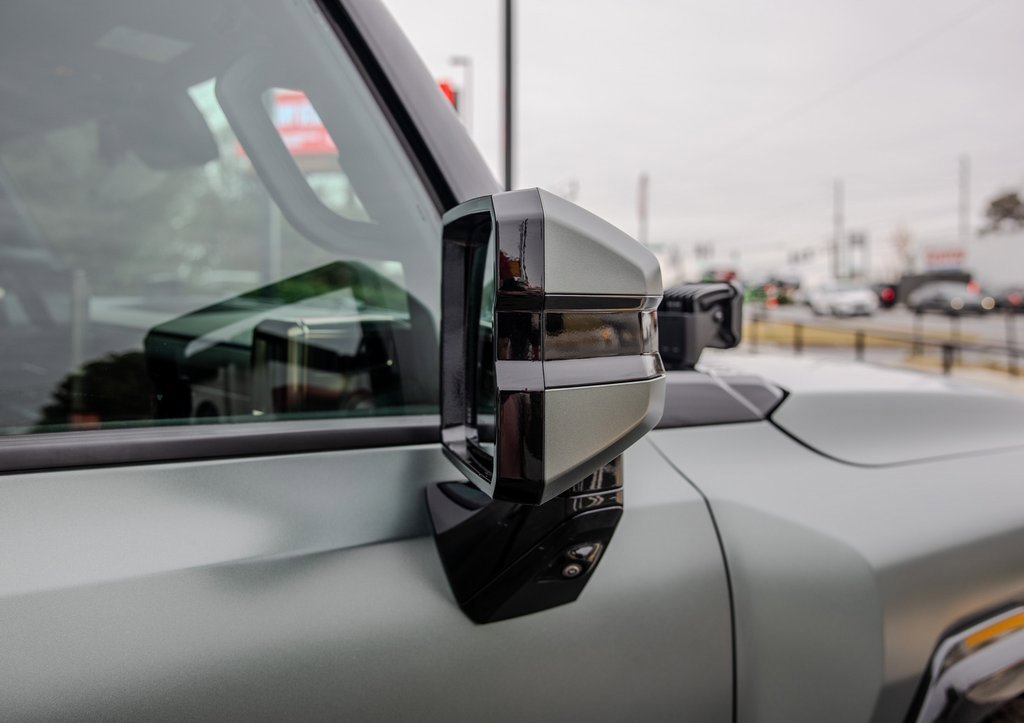 Used 2024 GMC Hummer EV 3X w/ LPO, Illumination Package image 28