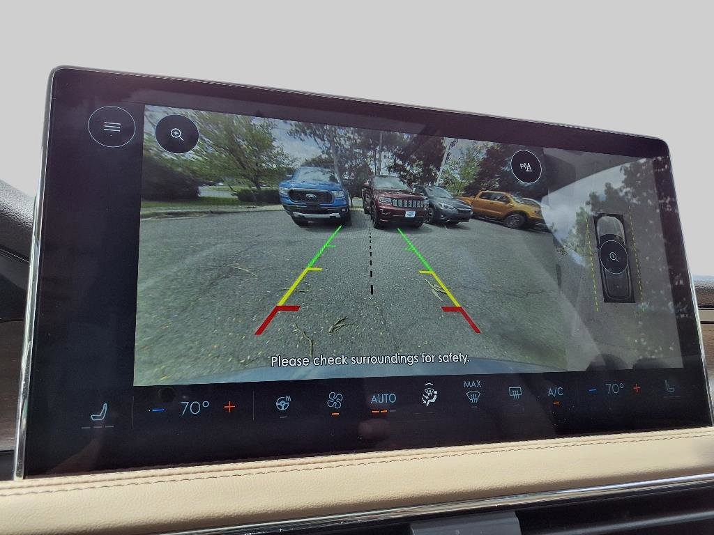 Used 2024 Lincoln Corsair Reserve w/ Equipment Group 201A image 13