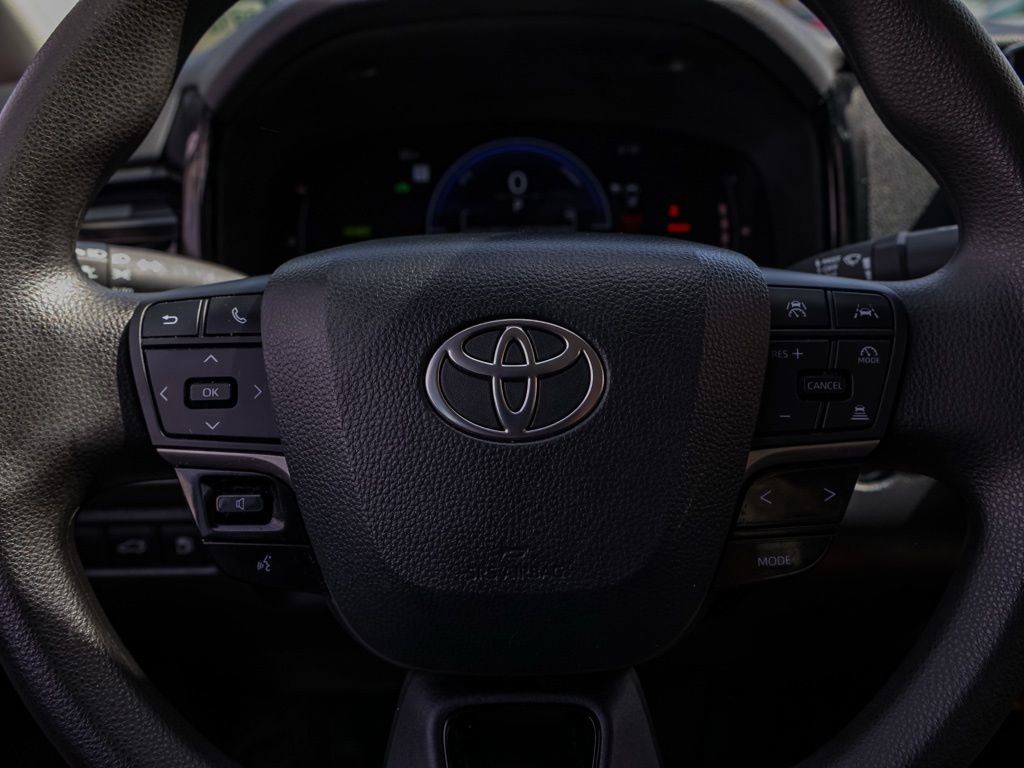Used 2025 Toyota Camry LE FWD image 24