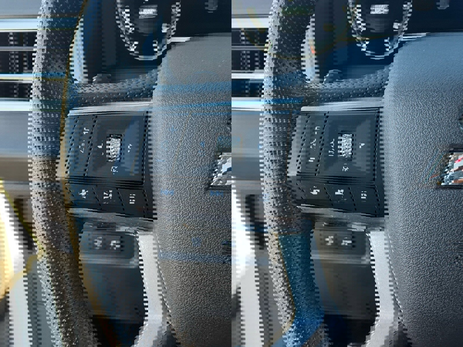 Used 2024 Mitsubishi Outlander 4WD Plug-In Hybrid image 18