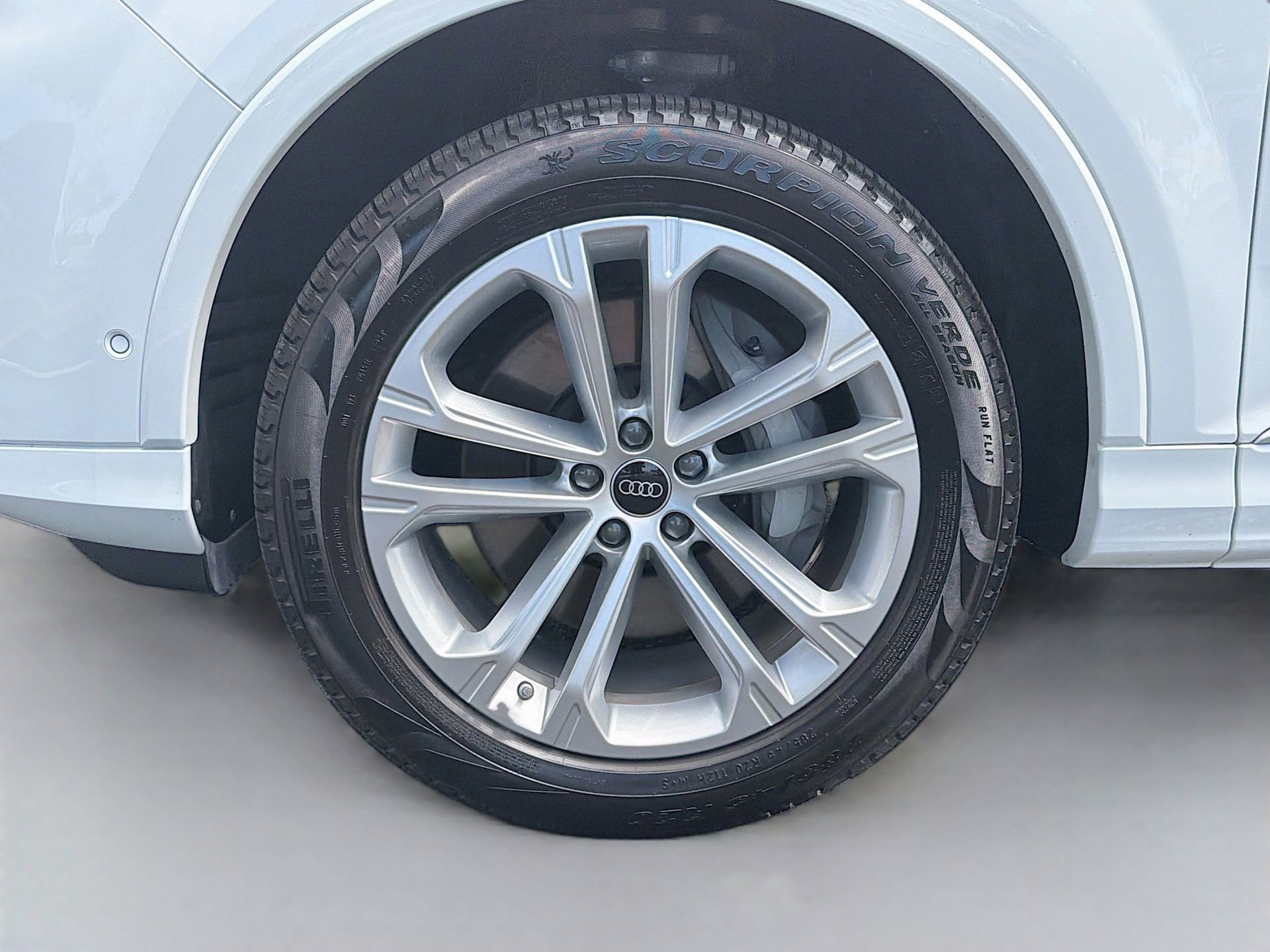 Used 2025 Audi Q7 3.0T Premium image 46