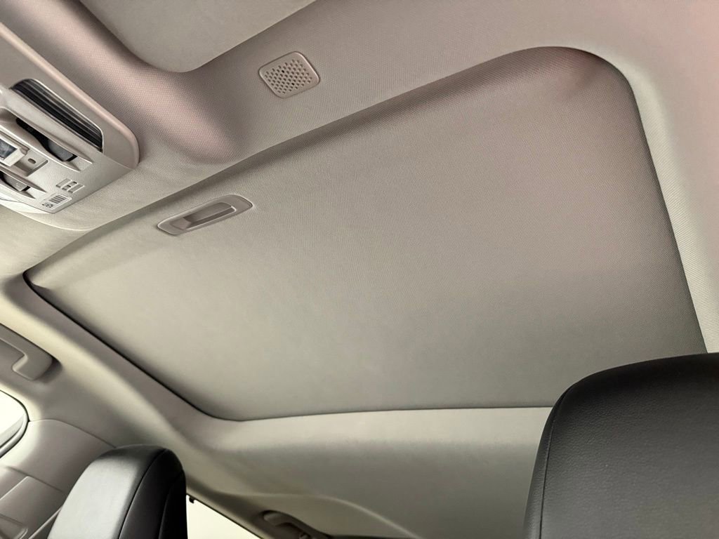 Used 2022 Toyota Highlander XLE image 19