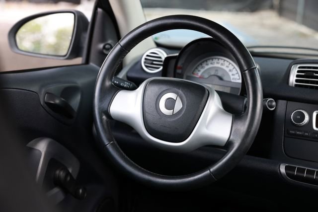 Used 2012 smart fortwo pure image 25