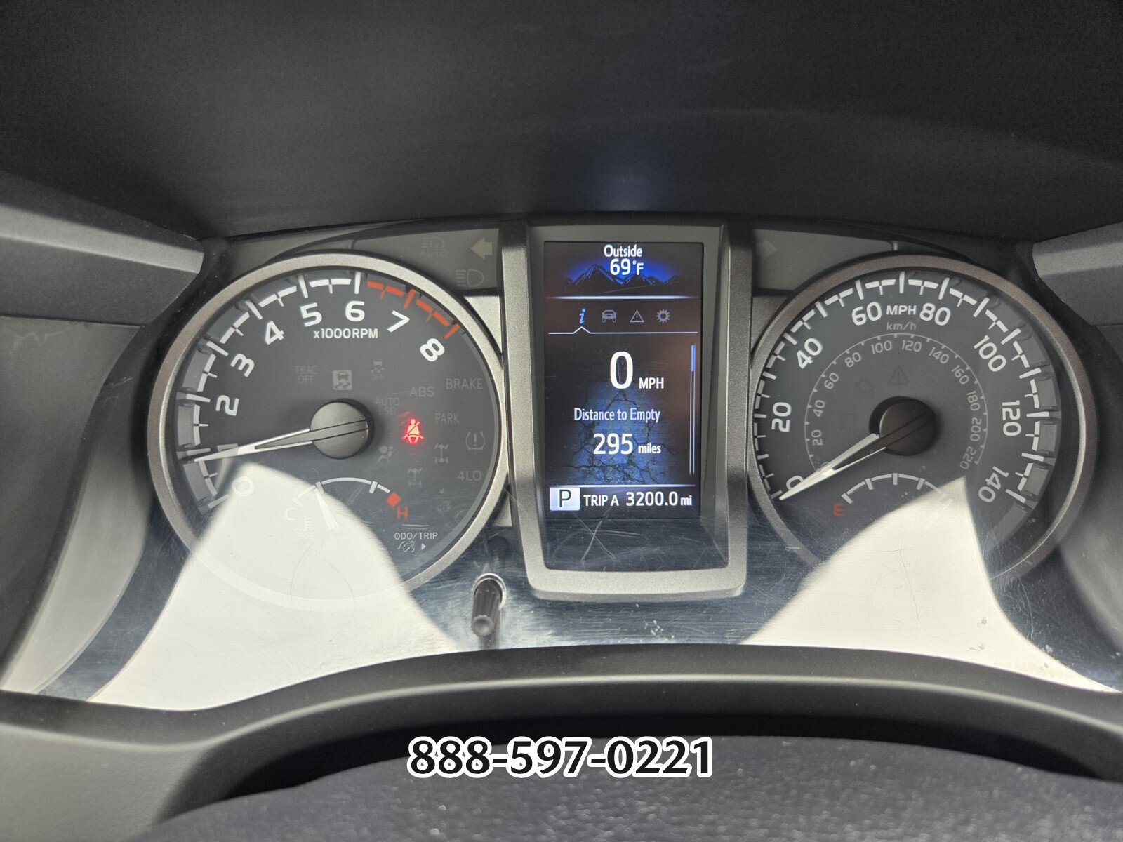 Used 2021 Toyota Tacoma TRD Off-Road image 29