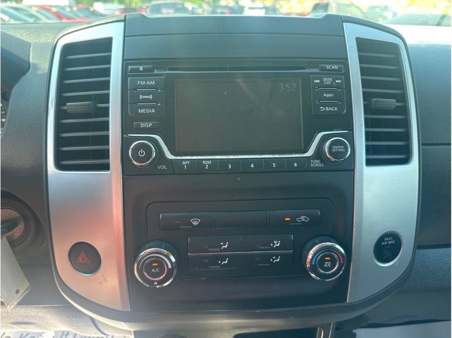 Used 2016 Nissan Frontier SV AWD/4WD image 14