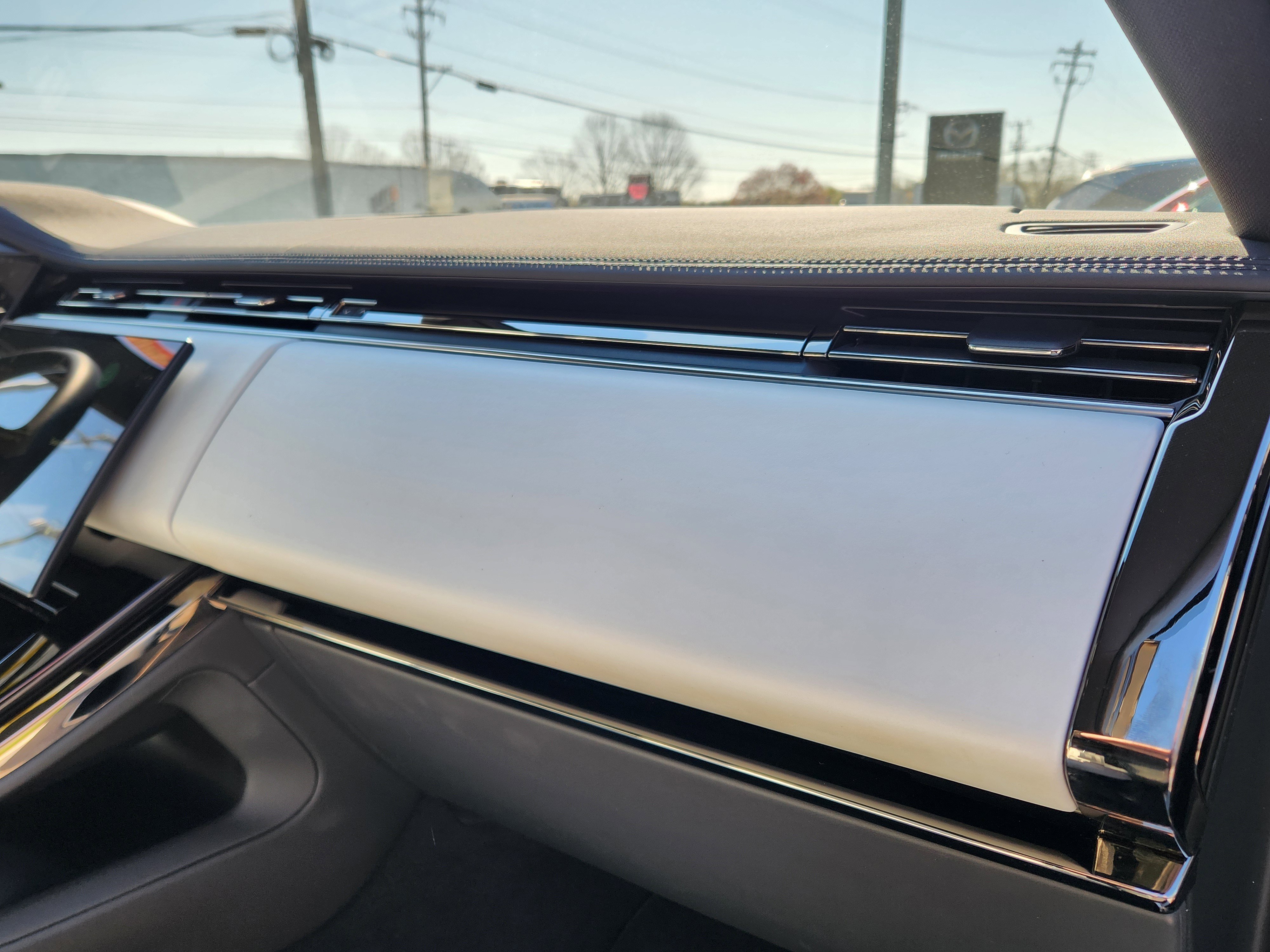 Certified 2024 Land Rover Range Rover Sport SE image 17