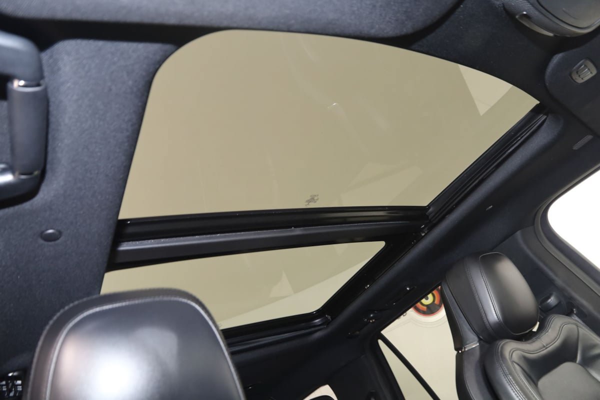 Used 2020 Lincoln Navigator Reserve AWD/4WD image 11