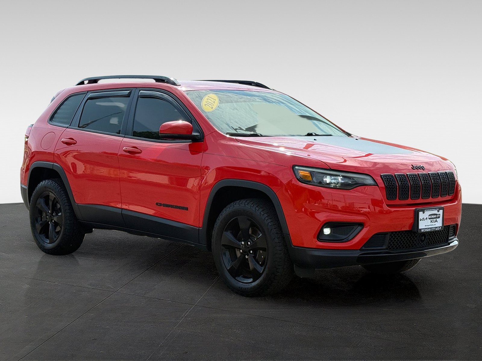 Used 2021 Jeep Cherokee Latitude Plus FWD image 3