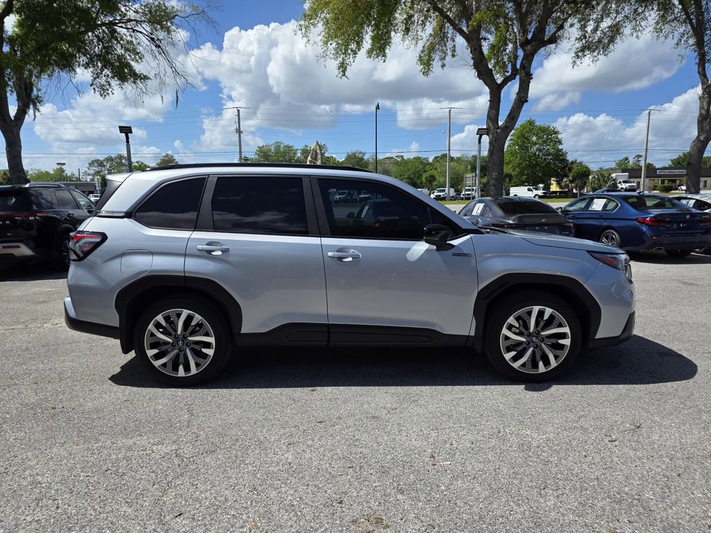 Used 2025 Subaru Forester Touring w/ Touring Package AWD/4WD image 2