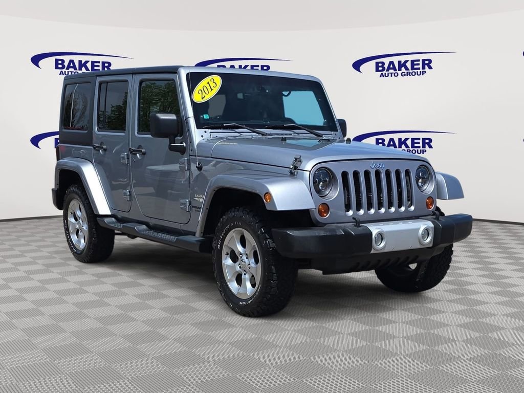 Used 2013 Jeep Wrangler Unlimited Sahara w/ Dual Top Group AWD/4WD image 3