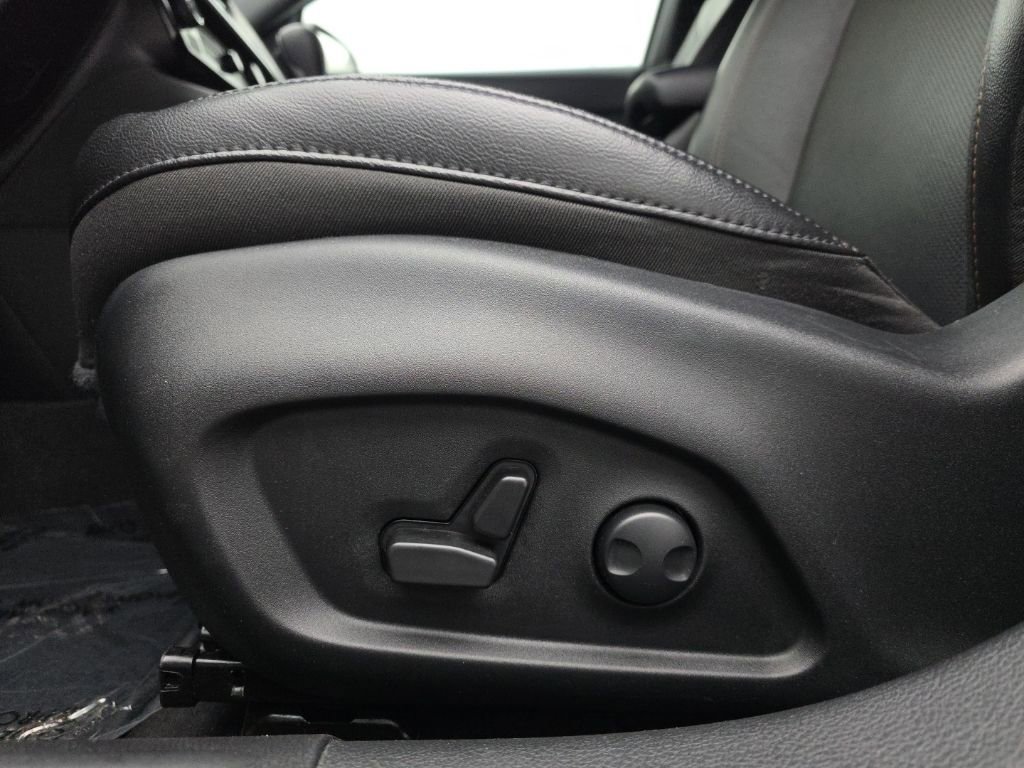 Used 2023 Jeep Compass Latitude image 22