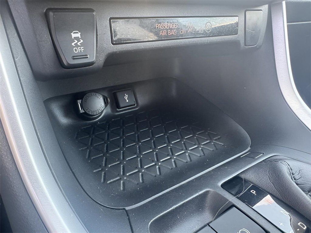 Used 2022 Toyota RAV4 LE image 42