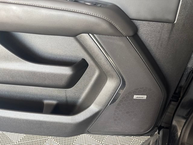 Used 2024 Chevrolet Tahoe High Country w/ Advanced Technology Package AWD/4WD image 13