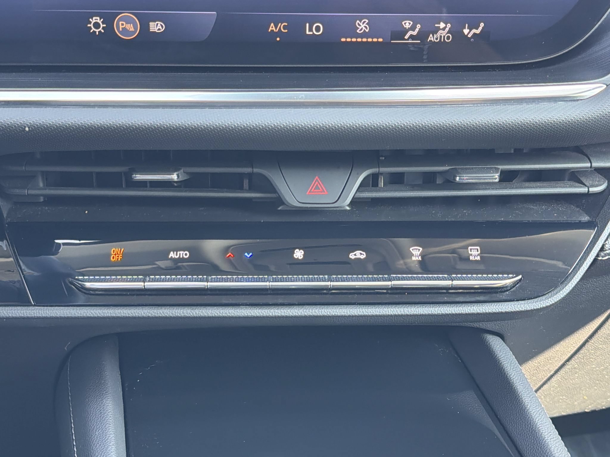 Used 2024 Buick Envision Preferred AWD/4WD image 6