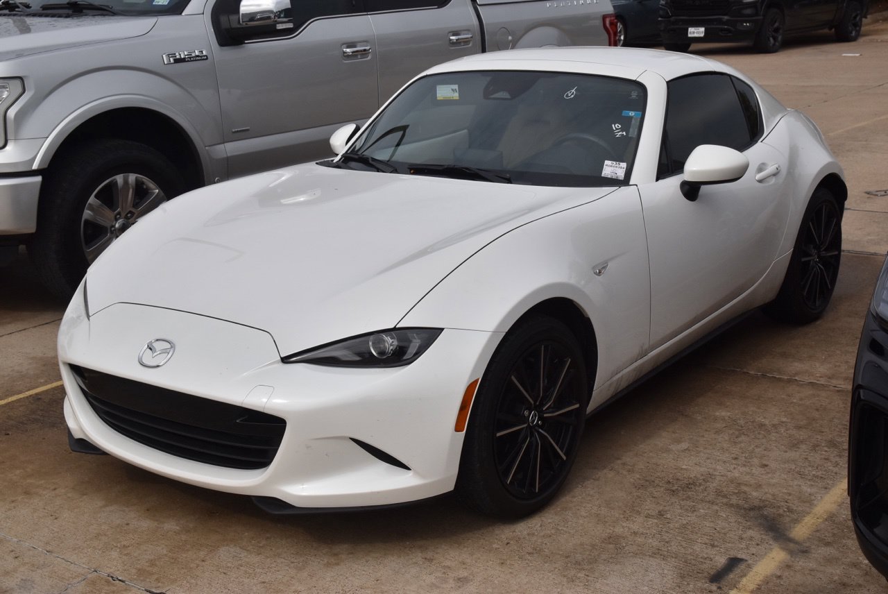 Used 2024 MAZDA MX-5 Miata RF Grand Touring RWD image 2