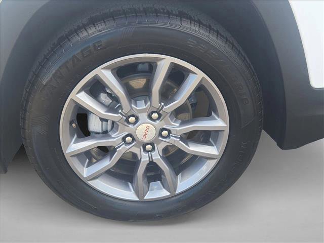 Used 2024 GMC Terrain SLT image 23