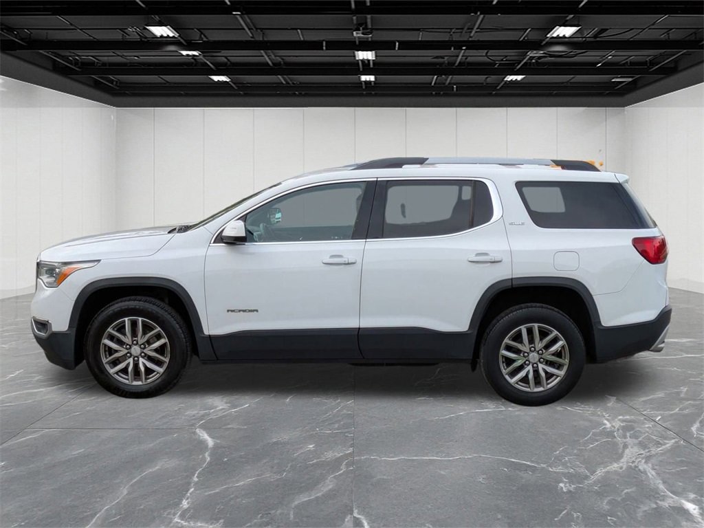 Used 2017 GMC Acadia SLE image 2