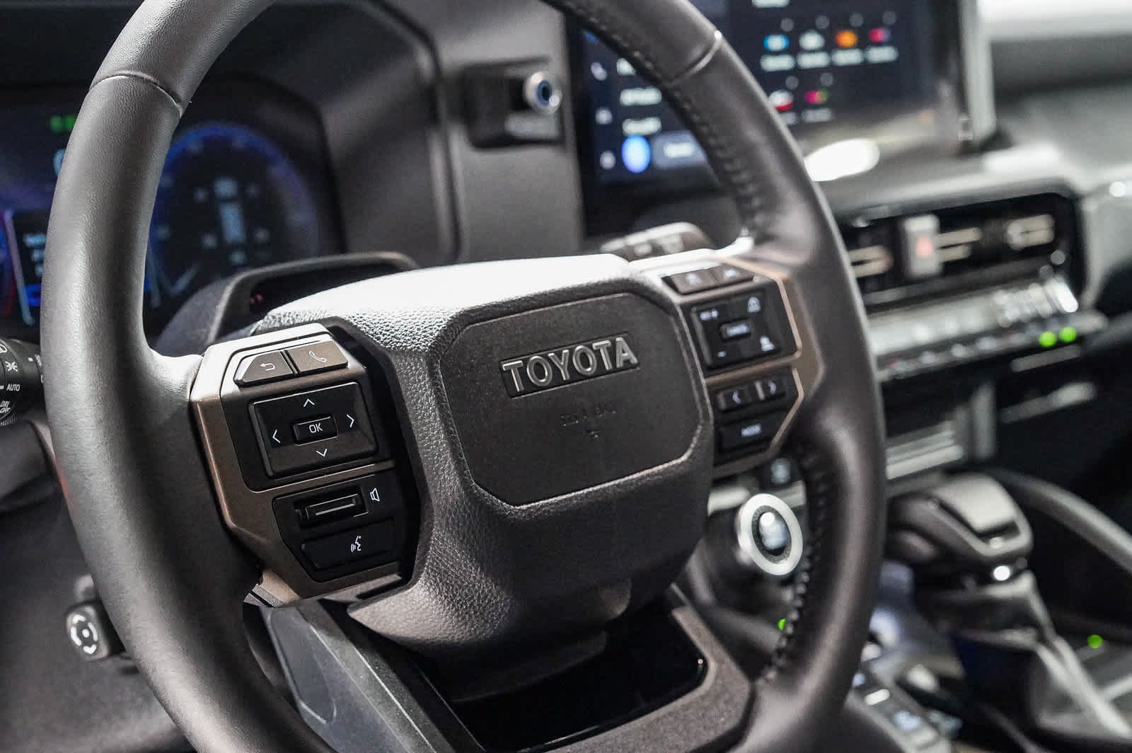 Used 2026 Toyota Land Cruiser w/ Premium Package AWD/4WD image 21