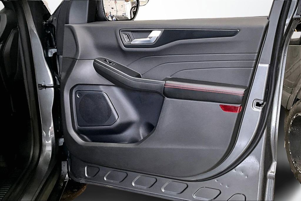 Used 2024 Ford Escape ST-Line Select image 26