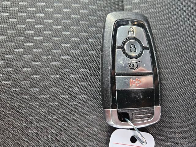 Used 2025 Ford Escape ST-Line image 29