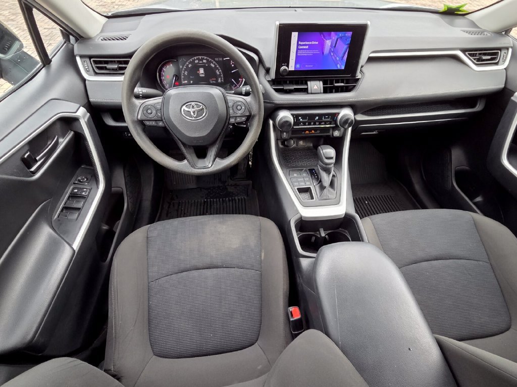 Certified 2024 Toyota RAV4 LE AWD/4WD image 6