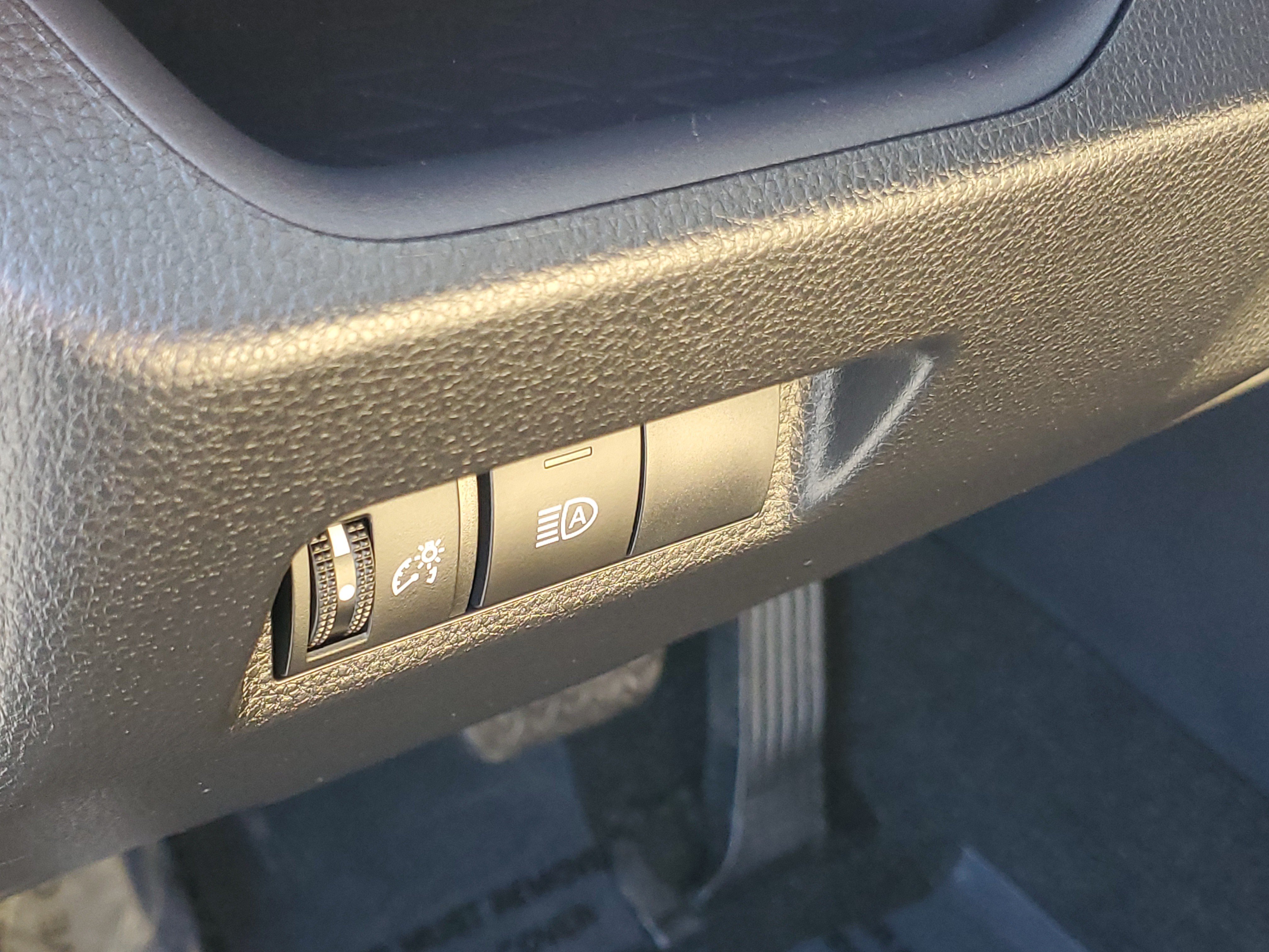 Certified 2025 Toyota RAV4 LE AWD/4WD image 23