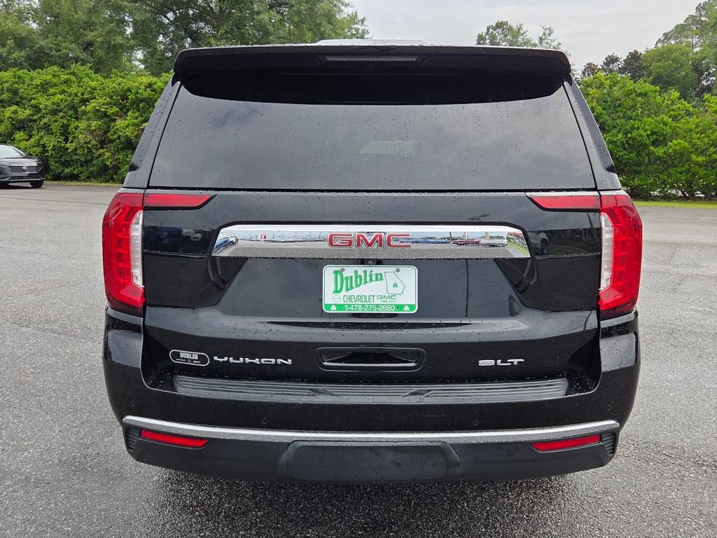 Certified 2022 GMC Yukon XL SLT w/ SLT Premium Package AWD/4WD image 10