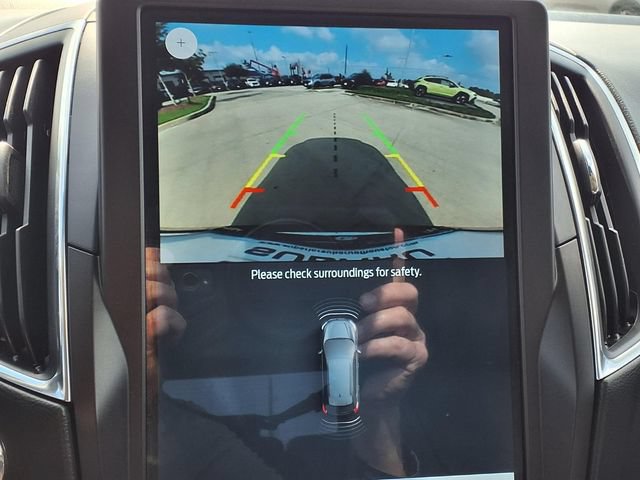 Used 2021 Ford Edge Titanium FWD image 19
