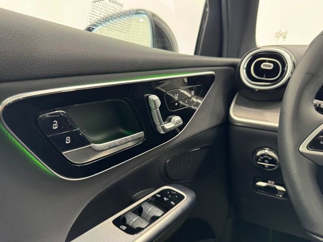 New 2026 Mercedes-Benz GLC 300 image 36
