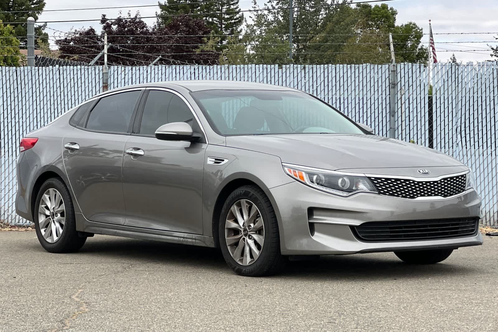 Used 2016 Kia Optima EX FWD image 7