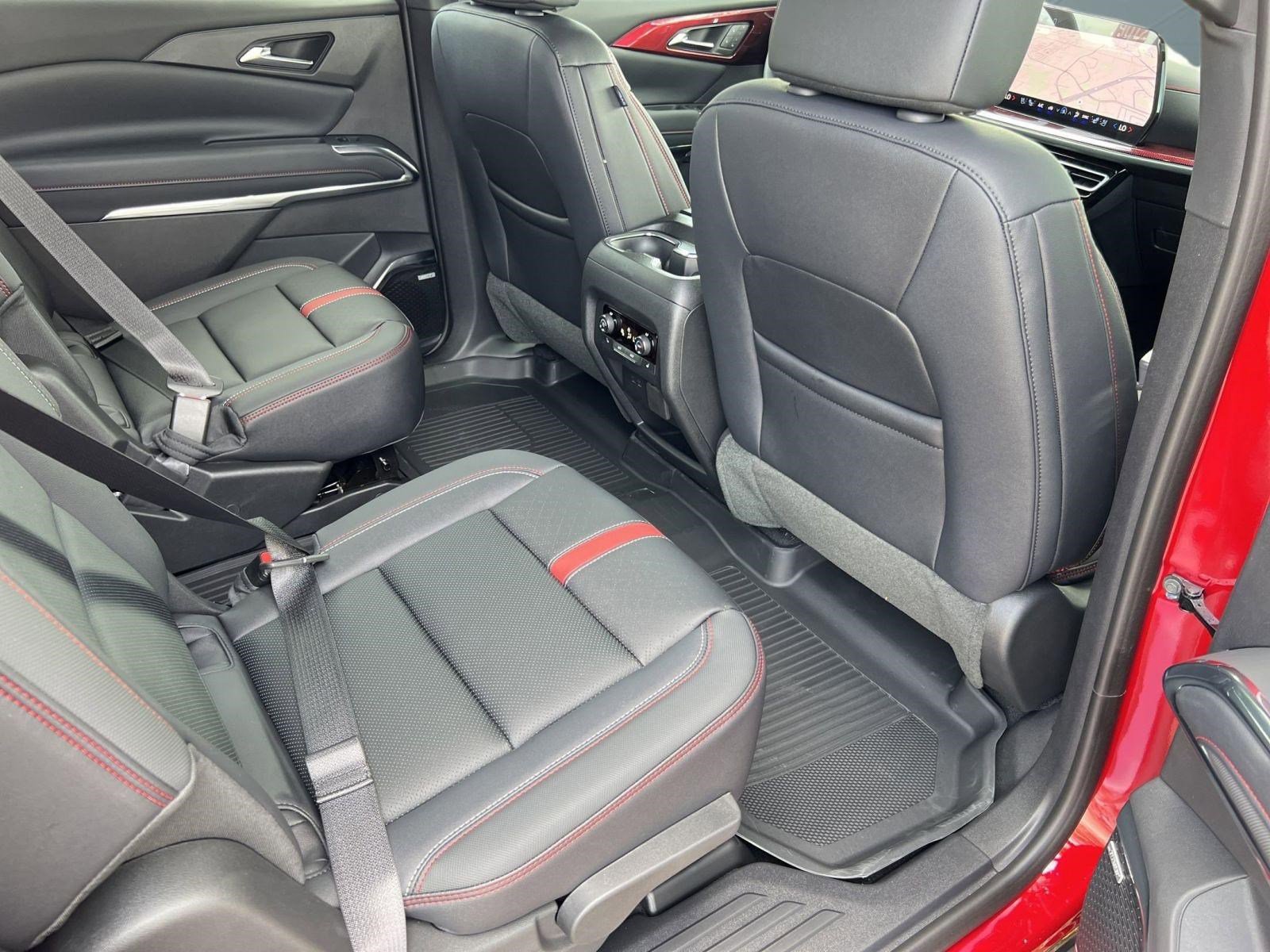 New 2026 Chevrolet Traverse RS FWD image 30