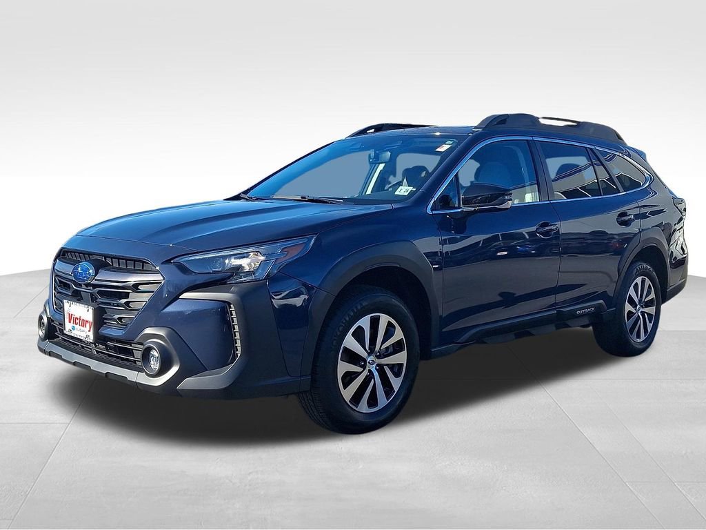 Used 2023 Subaru Outback Premium image 3