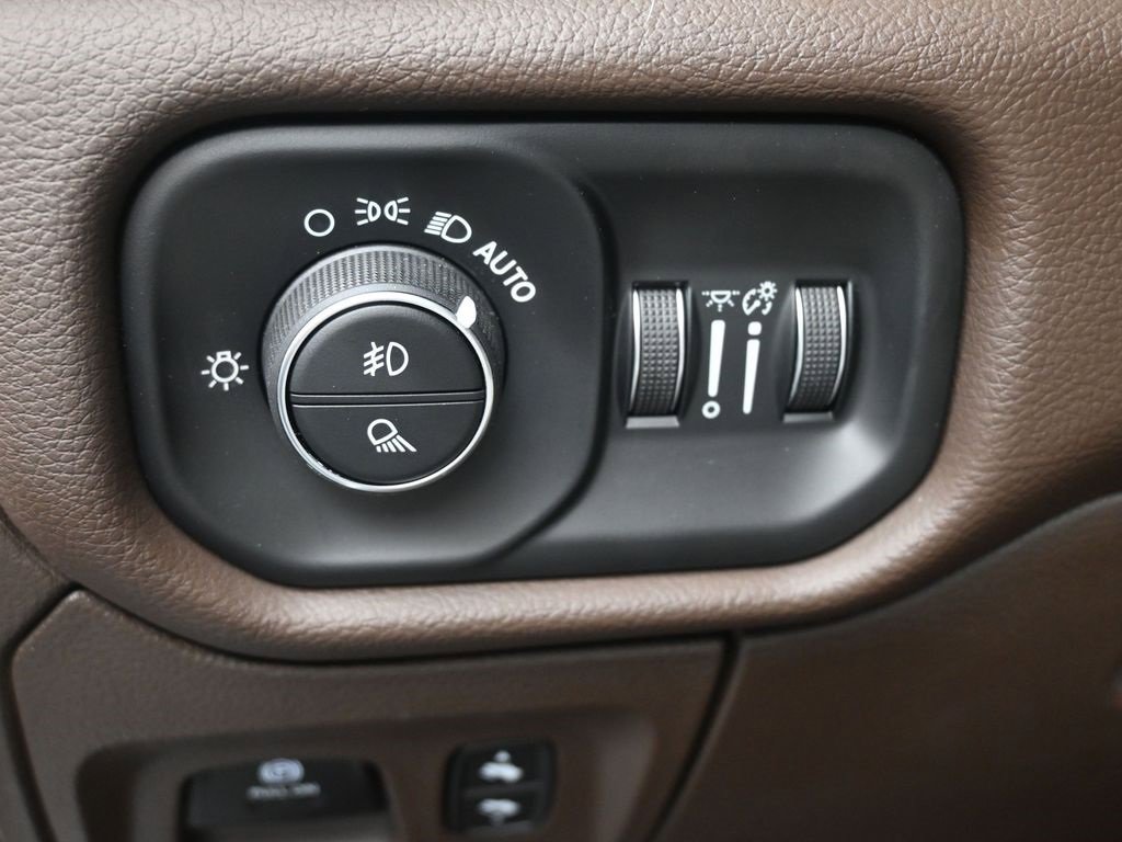 Used 2025 RAM 1500 Laramie w/ Laramie Southwest Edition image 20