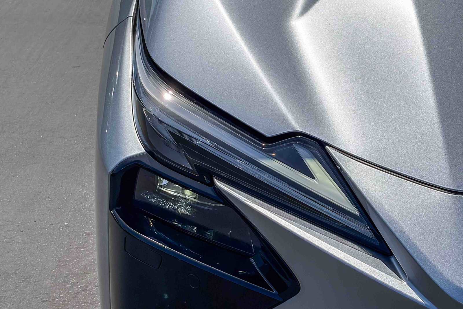 New 2026 Lexus ES 500e AWD/4WD image 7