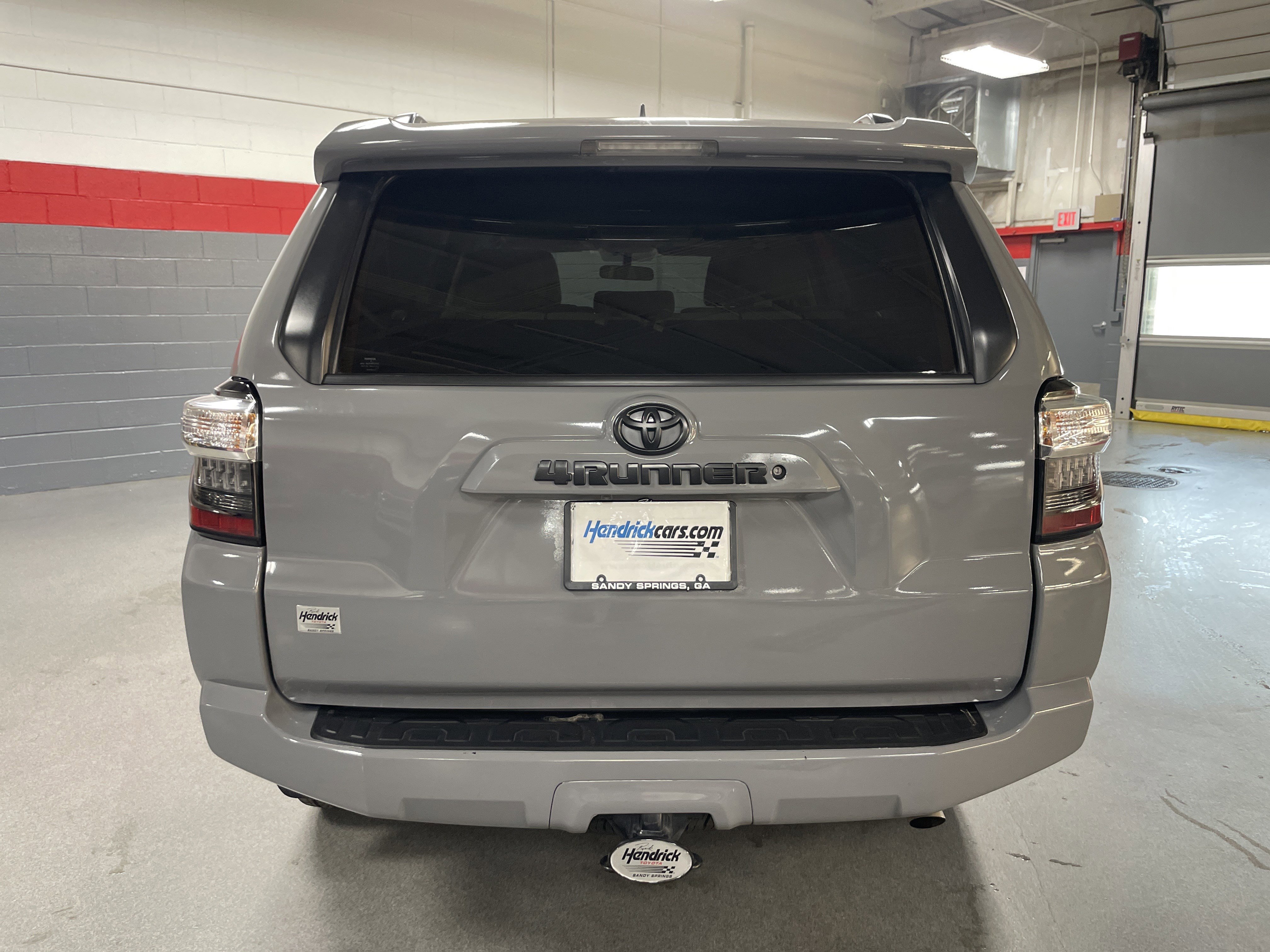 Used 2016 Toyota 4Runner SR5 image 9