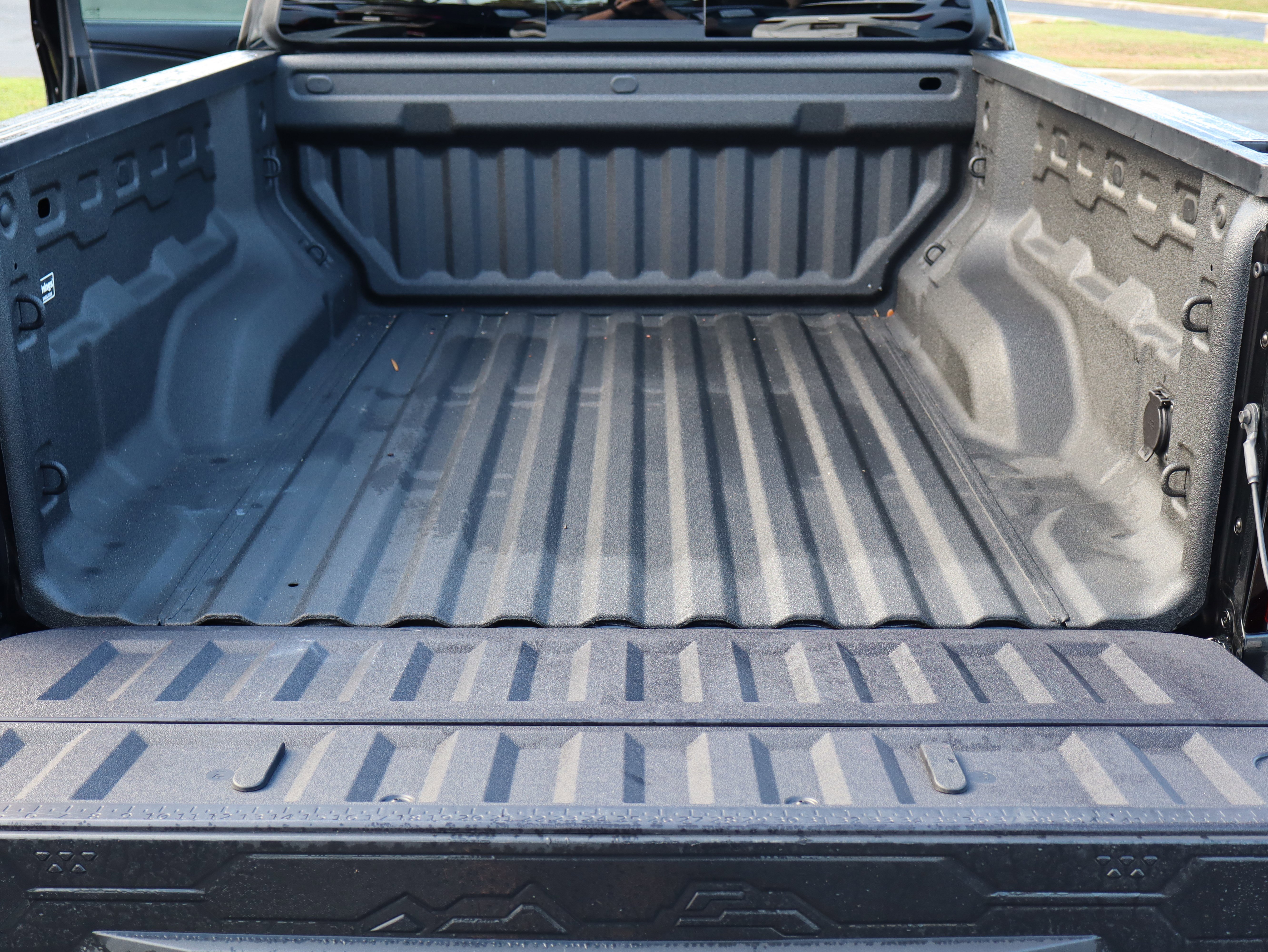 Used 2024 Chevrolet Colorado LT w/ LT Convenience Package III image 38