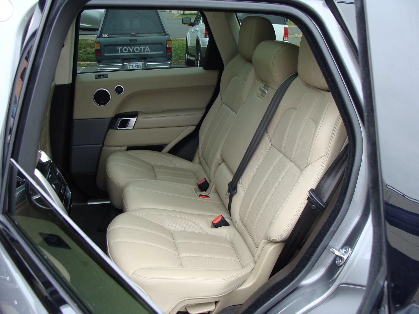 Used 2016 Land Rover Range Rover Sport HSE AWD/4WD image 8