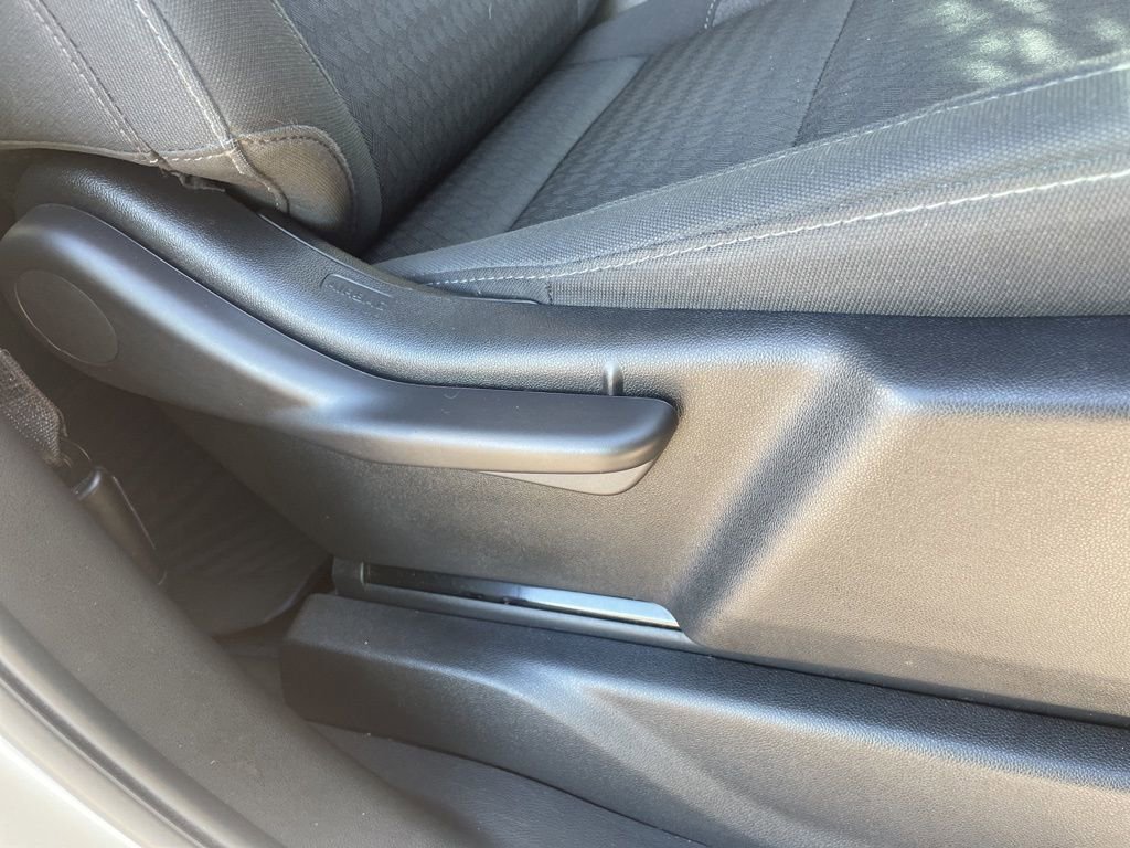 Used 2022 Chevrolet Silverado 1500 Custom image 17