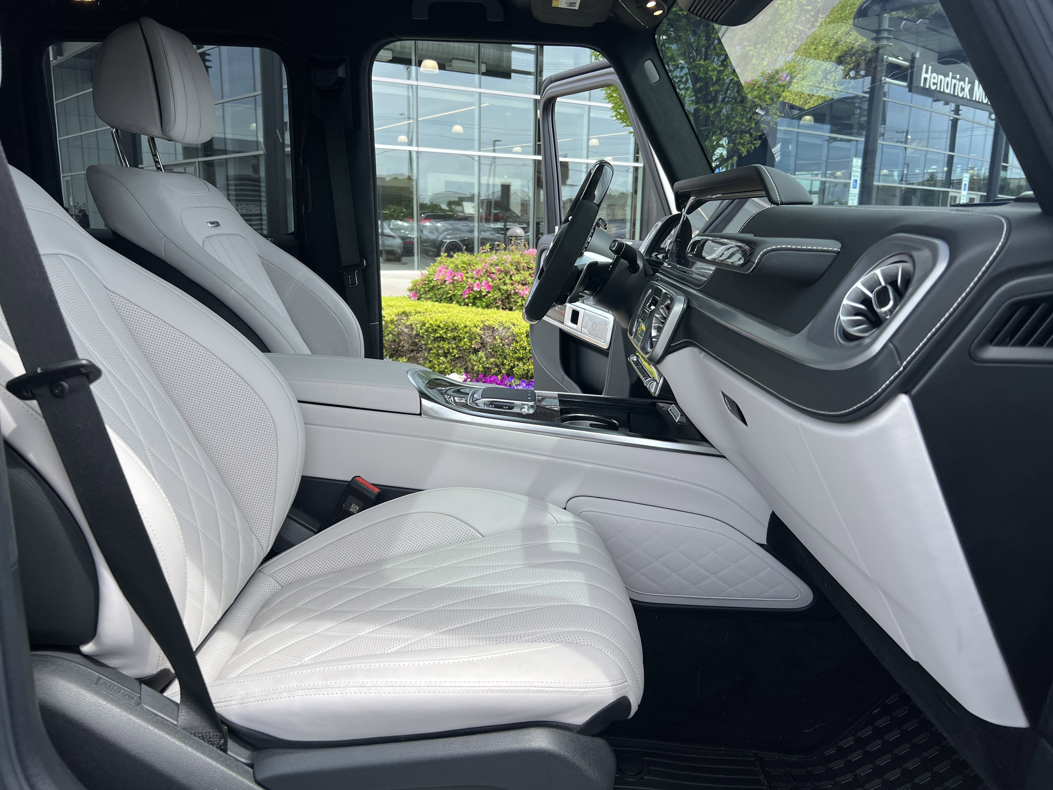 Used 2025 Mercedes-Benz G 63 AMG 4MATIC image 34