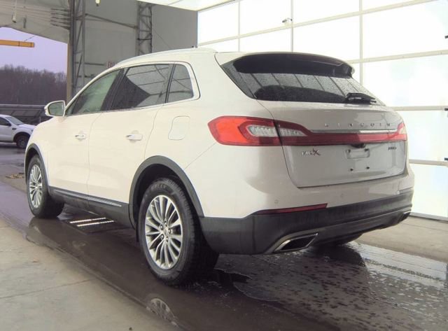Used 2017 Lincoln MKX Select w/ Select Plus Package image 3