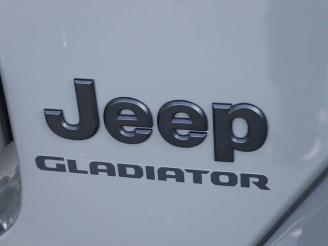 Used 2022 Jeep Gladiator Overland image 9