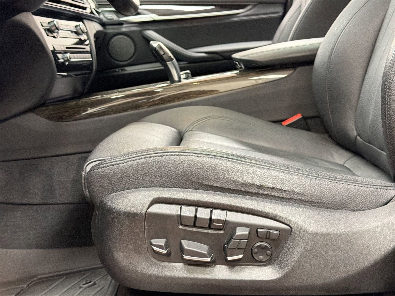 Used 2016 BMW X5 xDrive50i AWD/4WD image 14