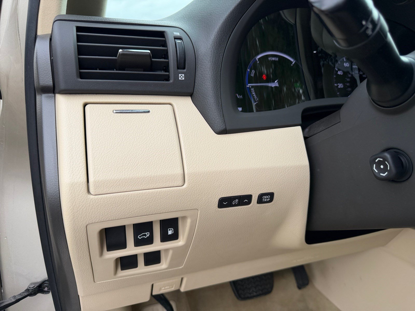 Used 2013 Lexus RX 450h AWD w/ Navigation Pkg image 11