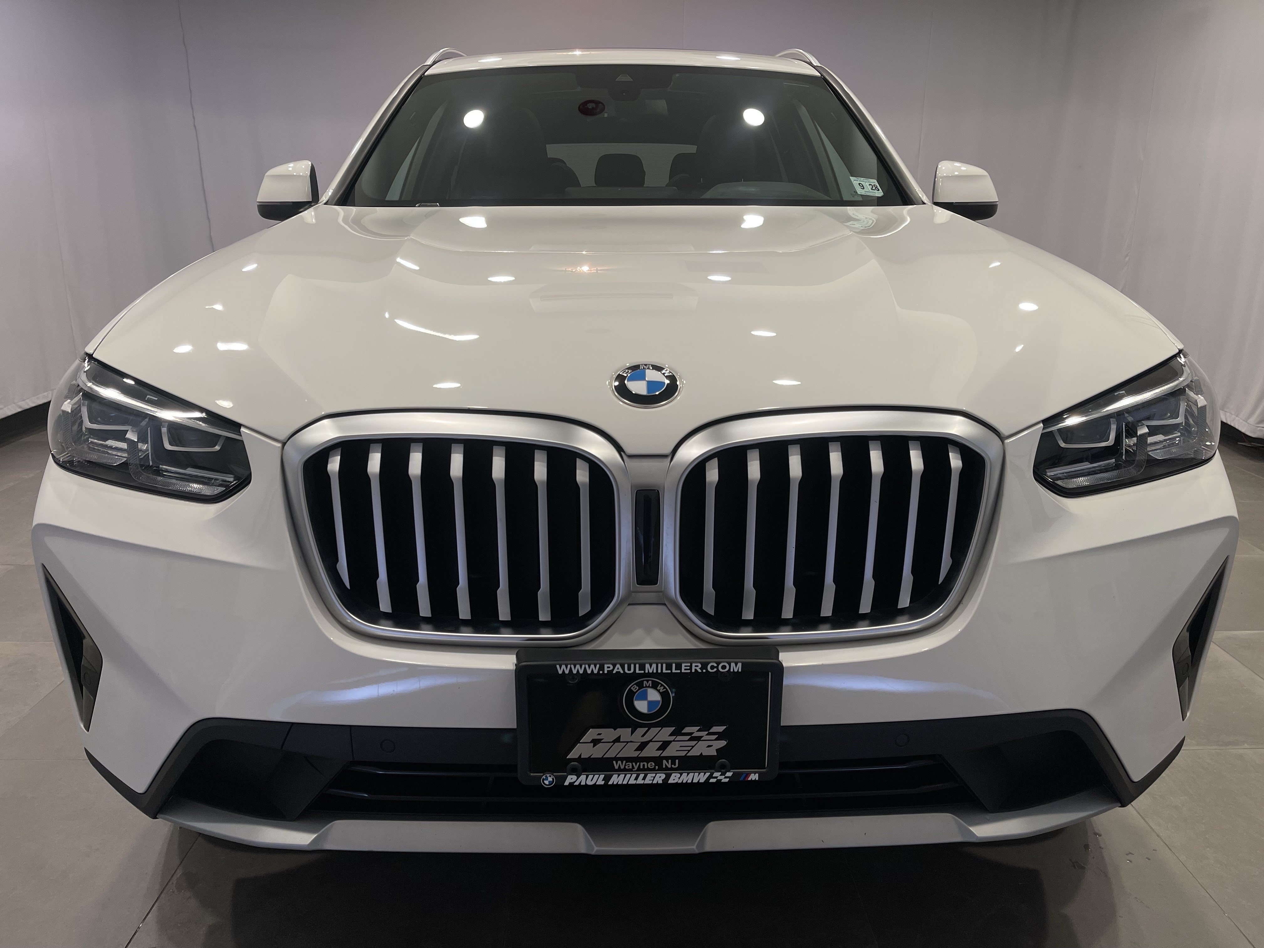 Certified 2024 BMW X3 xDrive30i w/ Premium Package AWD/4WD image 2
