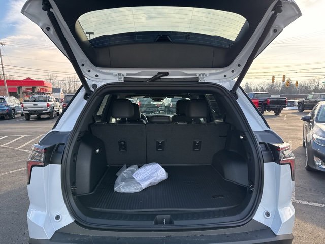 New 2026 Chevrolet Equinox ACTIV image 4